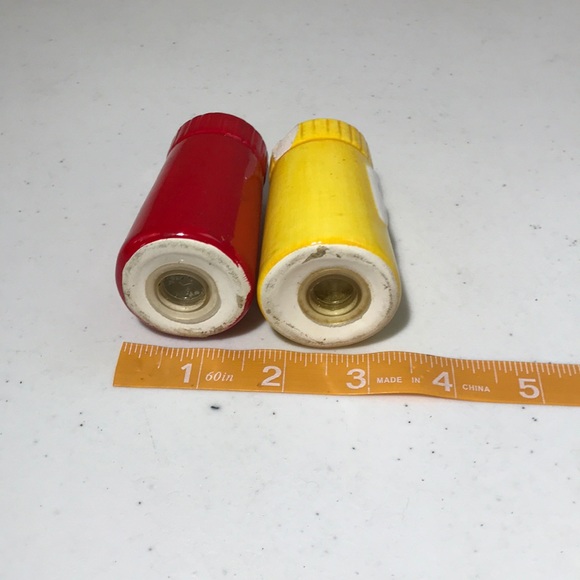 Salt & Pepper Ceramic Shakers Ketchup & Mustard - Picture 4 of 4